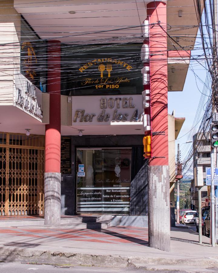 Hotel Flor De Los Andes Tulcán Exterior foto